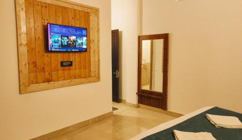 Double Room with Mountain View