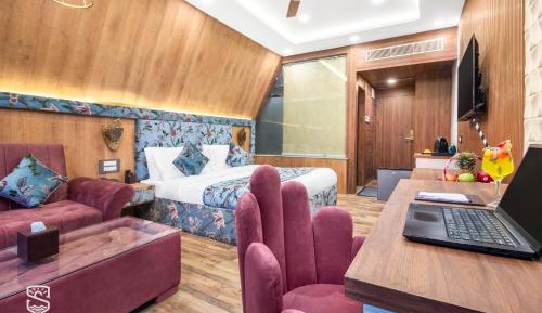 Superior King Room