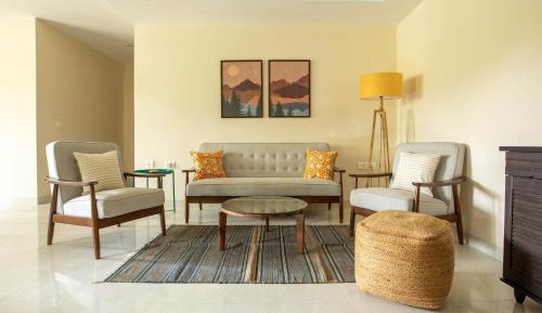 Three-Bedroom Apartment with Balcony