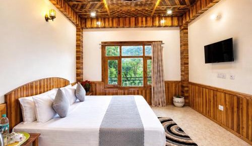 King Room with Balcony