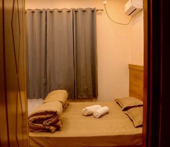 Deluxe Queen Room