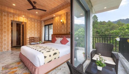 Deluxe Double Room with Balcony