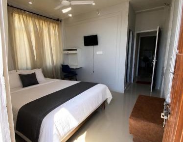 King Room with Mountain View
