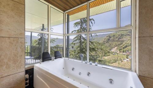 King Room with Spa Bath