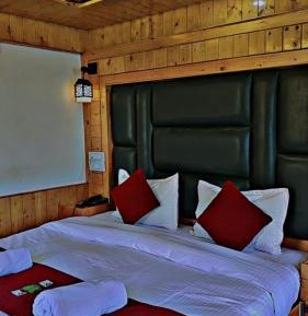 Double Room with Mountain View