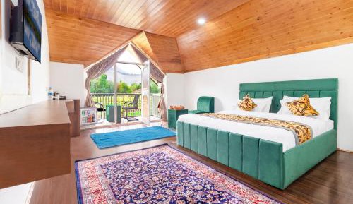 King Room with Balcony