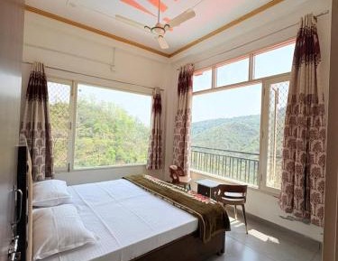 Three-Bedroom Deluxe Apartment