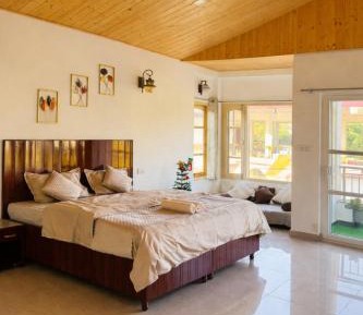 Double Room with Mountain View