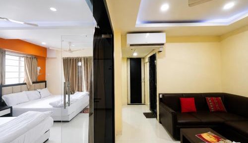 Deluxe Family Room