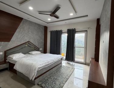 Three-Bedroom Apartment with Mountain View