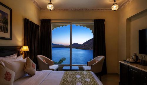 Family Room with Lake View
