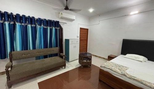 Triple Room with Private Bathroom
