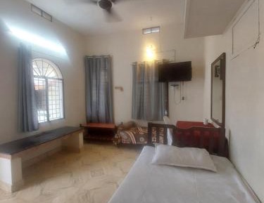 Apartment With Shared Bathroom