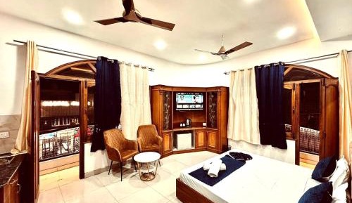 King Room with Balcony