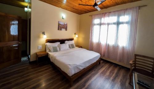 Deluxe Double or Twin Room with Garden View