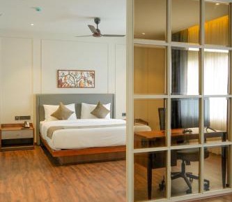 Superior King Suite