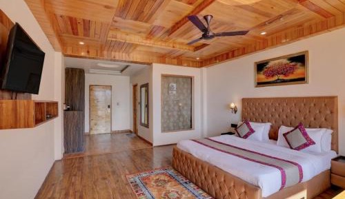 Deluxe Double Room with Balcony