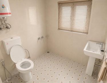 Deluxe Room (2 Adults + 1 Child)