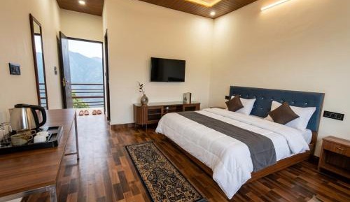 Double Room with Mountain View