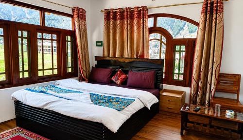 Deluxe Double Room with Balcony