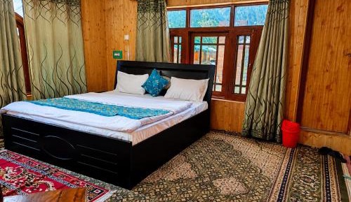 Double Room with Mountain View