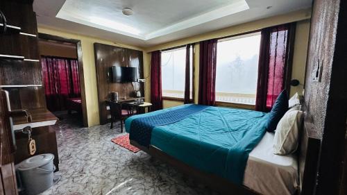 King Room with Mountain View