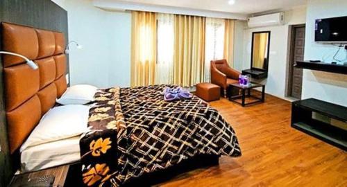 Double Room with Private Bathroom