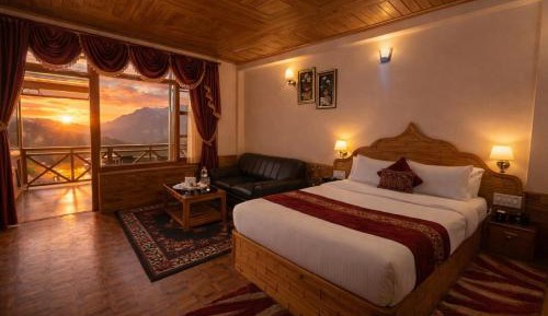 Queen Room with Balcony