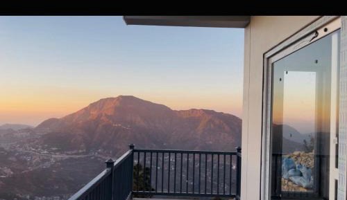 King Room with Mountain View