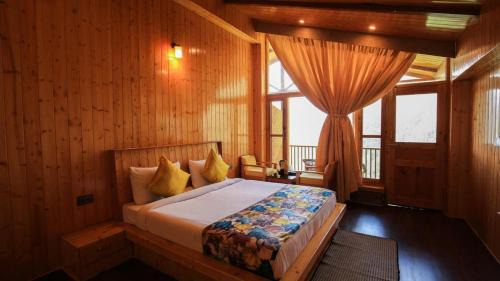 King Room with Balcony