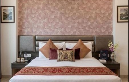 Deluxe Double Room (2 Adults + 1 Child)
