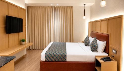 Deluxe King Room