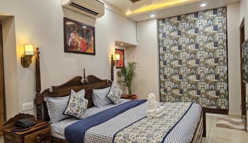 Deluxe King Room