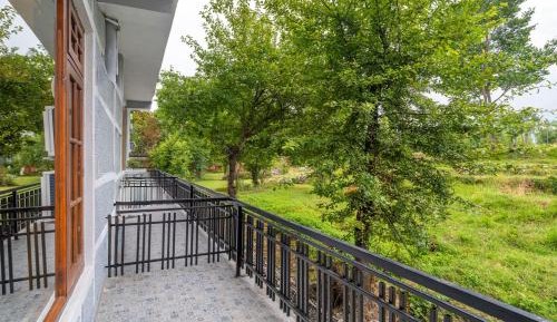  Bed in 8 Bed Mixed Dormitory with Balcony and Hill View