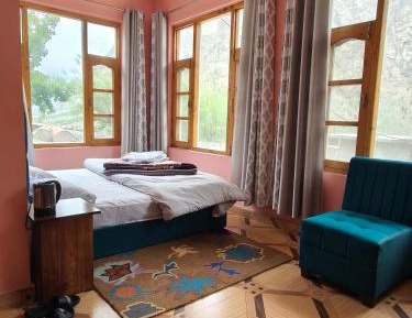 King Room with Mountain View