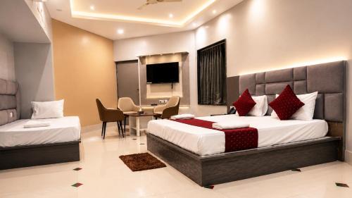 Luxury Triple Room