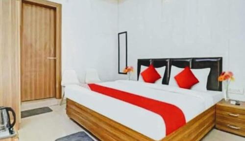 Deluxe Room (1 adult + 2 children)
