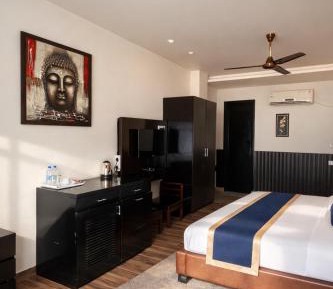 King Room with Mountain View