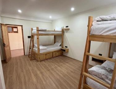 Bed in 8-Bed Mixed Dormitory Room