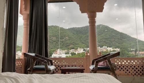 Double Room with Mountain View