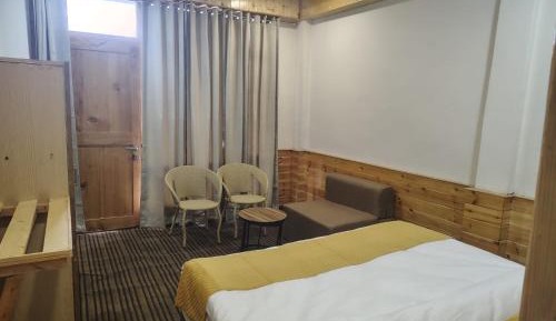Double Room with Mountain View