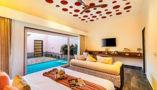 Suite with Private Pool