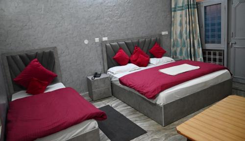 Triple Room with Lake View