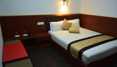 Standard Queen Room