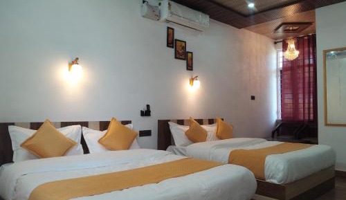 Deluxe Family Suite