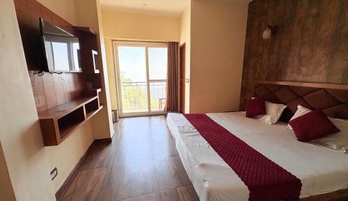 Deluxe Double Room with Balcony