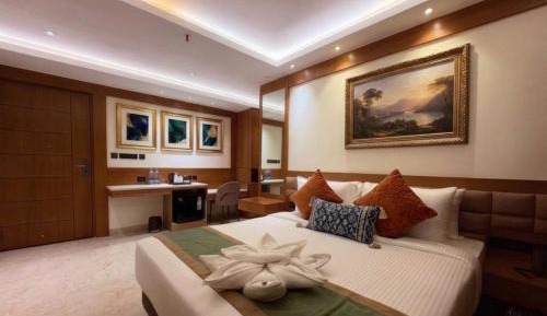 Deluxe King Room