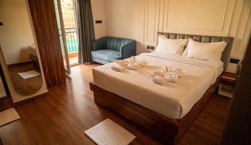Standard Queen Room