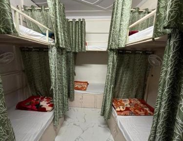 6-Bed Mixed Dormitory Room