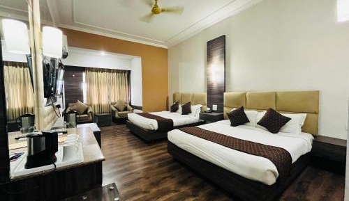 Deluxe Family Room